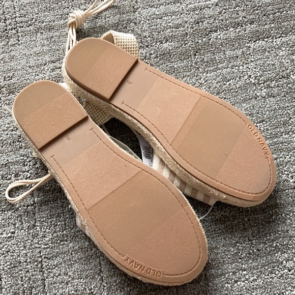 Old Navy Strappy Espadrilles Flat Sandals - Picture 6 of 8